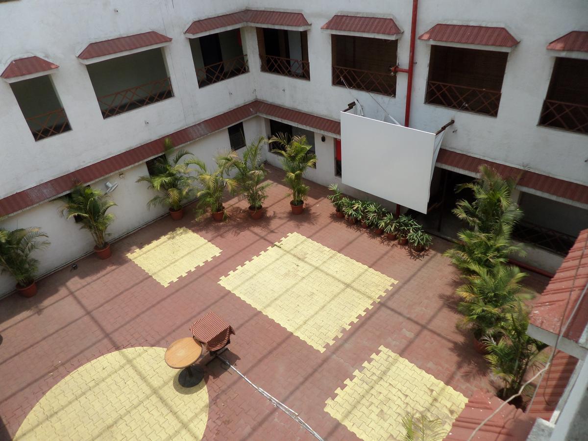 Hotel Ayodhya Nashik Exterior foto